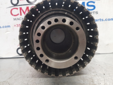 Ford New Holland 40 And Ts Series, 8240 Rear Clutch Housing, 82036853, 82016096 - Ambreiaj și piese pentru Utilaje agricole: Foto 4 Ford New Holland 40 And Ts Series, 8240 Rear Clutch Housing, 82036853, 82016096 - Ambreiaj și piese pentru Utilaje agricole: Foto 4