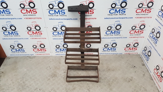 Ford New Holland 40, Ts Series, Ts110, 8340 Foot Step Lhs 82007896, 82007892 - Scară: Foto 1 Ford New Holland 40, Ts Series, Ts110, 8340 Foot Step Lhs 82007896, 82007892 - Scară: Foto 1