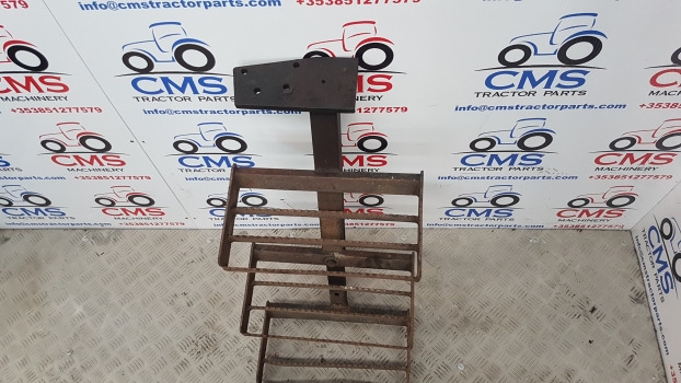 Ford New Holland 40, Ts Series, Ts110, 8340 Foot Step Lhs 82007896, 82007892 - Scară: Foto 4 Ford New Holland 40, Ts Series, Ts110, 8340 Foot Step Lhs 82007896, 82007892 - Scară: Foto 4