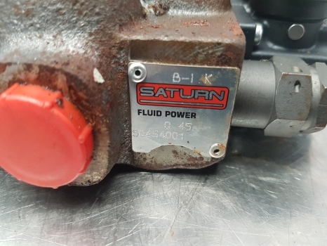 Ford New Holland Case, Massey Ferguson Quicke Loader Spool Valve Assy Sq454001 - Supapa hidraulica pentru Tractor agricol: Foto 3 Ford New Holland Case, Massey Ferguson Quicke Loader Spool Valve Assy Sq454001 - Supapa hidraulica pentru Tractor agricol: Foto 3