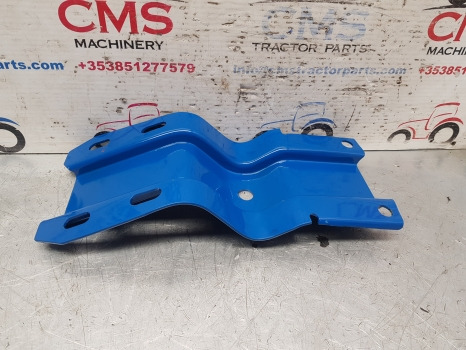 Ford Q, Sq Cab, 10, Tw, 30, 600 Series Cab Mudguard Bracket Support D5nn16n318a - Aripă: Foto 1 Ford Q, Sq Cab, 10, Tw, 30, 600 Series Cab Mudguard Bracket Support D5nn16n318a - Aripă: Foto 1
