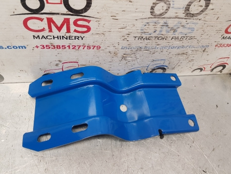 Ford Q, Sq Cab, 10, Tw, 30, 600 Series Cab Mudguard Bracket Support D5nn16n318a - Aripă: Foto 2 Ford Q, Sq Cab, 10, Tw, 30, 600 Series Cab Mudguard Bracket Support D5nn16n318a - Aripă: Foto 2