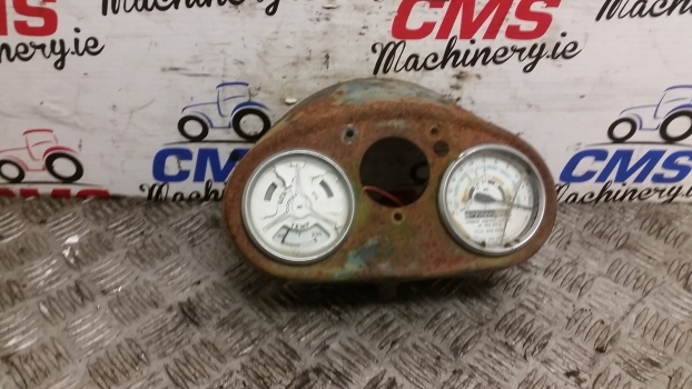 Fordson Super Major Dashboard Panel - Tablou de bord pentru Tractor agricol: Foto 1 Fordson Super Major Dashboard Panel - Tablou de bord pentru Tractor agricol: Foto 1
