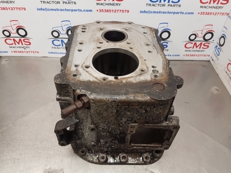 Jcb 1135, 2125, 2135, 3220 Transmission Housing 8875472, 454/85001, 454/85200 - Cutie de viteze și piese pentru Tractor agricol: Foto 4 Jcb 1135, 2125, 2135, 3220 Transmission Housing 8875472, 454/85001, 454/85200 - Cutie de viteze și piese pentru Tractor agricol: Foto 4