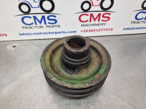 John Deere 1950, 2040, 2140, Crankshaft Pulley R70443 - Întinzător curea pentru Tractor agricol: Foto 2 John Deere 1950, 2040, 2140, Crankshaft Pulley R70443 - Întinzător curea pentru Tractor agricol: Foto 2