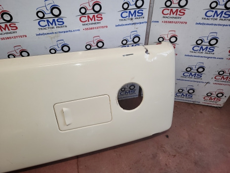 Lamborgini Formula 115, 135 Same Antares 115, 135 Bonnet Hood 0.010.0923.3 - Caroserie și exterior: Foto 4 Lamborgini Formula 115, 135 Same Antares 115, 135 Bonnet Hood 0.010.0923.3 - Caroserie și exterior: Foto 4