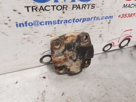 Landini Vision 95, 105 Front Axle King Pin Bottom Cover 3557994m1 - Axă față pentru Tractor agricol: Foto 2 Landini Vision 95, 105 Front Axle King Pin Bottom Cover 3557994m1 - Axă față pentru Tractor agricol: Foto 2