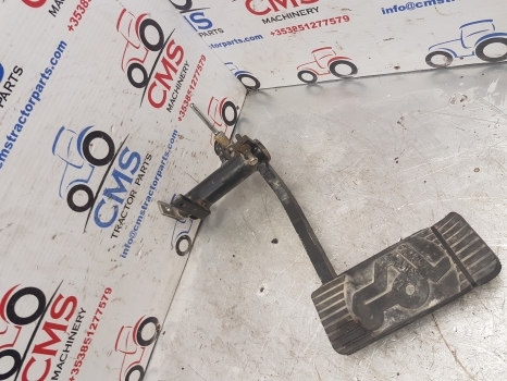 Manitou Mrt 2540 M Series Cab Brake Pedal 527321 - Pedala pentru Stivuitor telescopic: Foto 2 Manitou Mrt 2540 M Series Cab Brake Pedal 527321 - Pedala pentru Stivuitor telescopic: Foto 2