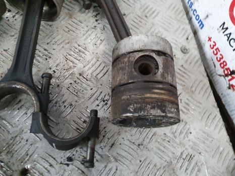 Massey Ferguson 135, 140, 145 Ad3.152 Pistons Set, Con Rod, 82111, 84774, 84957 - Piston/ Inel/ Bucşă pentru Tractor agricol: Foto 4 Massey Ferguson 135, 140, 145 Ad3.152 Pistons Set, Con Rod, 82111, 84774, 84957 - Piston/ Inel/ Bucşă pentru Tractor agricol: Foto 4