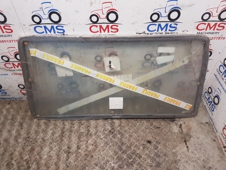 Massey Ferguson 300, 350, 375, 390, 398, 399 Cab Glass Rear Window 3477716m1 - Fereastră și piese pentru Tractor agricol: Foto 2 Massey Ferguson 300, 350, 375, 390, 398, 399 Cab Glass Rear Window 3477716m1 - Fereastră și piese pentru Tractor agricol: Foto 2