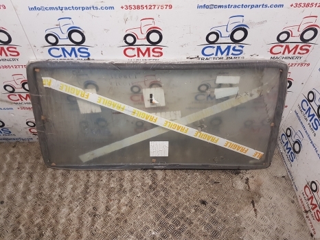 Massey Ferguson 300, 350, 375, 390, 398, 399 Cab Glass Rear Window 3477716m1 - Fereastră și piese pentru Tractor agricol: Foto 1 Massey Ferguson 300, 350, 375, 390, 398, 399 Cab Glass Rear Window 3477716m1 - Fereastră și piese pentru Tractor agricol: Foto 1