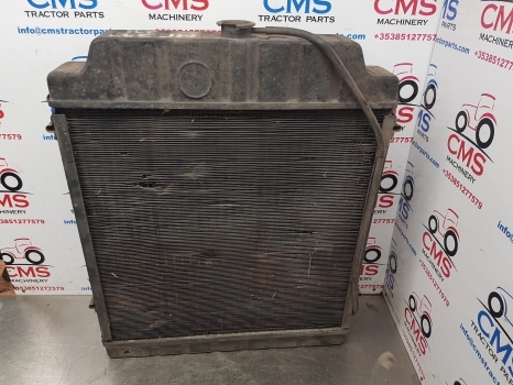 Massey Ferguson 365, 375, 385, 390, 398 Radiator 1695721m2 - Radiator pentru Tractor agricol: Foto 5 Massey Ferguson 365, 375, 385, 390, 398 Radiator 1695721m2 - Radiator pentru Tractor agricol: Foto 5