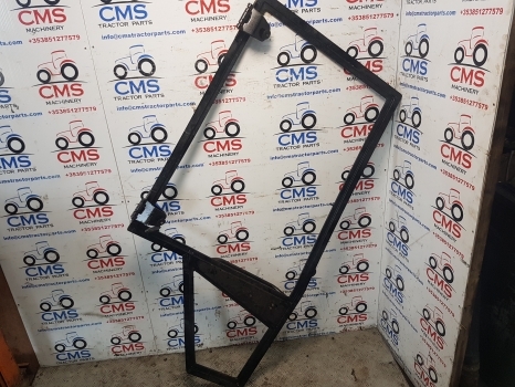 Massey Ferguson 50hx, 60hx Cab Door Frame Rhs 50hxdoor - Uşă și piese pentru Buldoexcavator: Foto 1 Massey Ferguson 50hx, 60hx Cab Door Frame Rhs 50hxdoor - Uşă și piese pentru Buldoexcavator: Foto 1