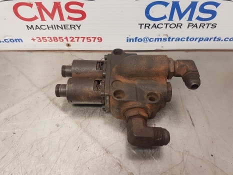 Massey Ferguson 5455 Hydraulic Pressure Valve Body 3794879m3 - Supapa hidraulica pentru Tractor agricol: Foto 1 Massey Ferguson 5455 Hydraulic Pressure Valve Body 3794879m3 - Supapa hidraulica pentru Tractor agricol: Foto 1