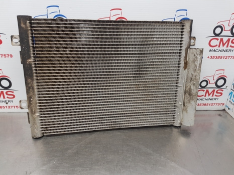 Massey Ferguson 5609, 5610, 5612, 5613 Condenser 4355575m2, 4387481m92 - Radiator: Foto 4 Massey Ferguson 5609, 5610, 5612, 5613 Condenser 4355575m2, 4387481m92 - Radiator: Foto 4