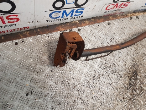 Massey Ferguson 5612, 5600, 6600, 7600 Series, Cab Door Handle Lhs 4353955m3 - Uşă și piese: Foto 4 Massey Ferguson 5612, 5600, 6600, 7600 Series, Cab Door Handle Lhs 4353955m3 - Uşă și piese: Foto 4