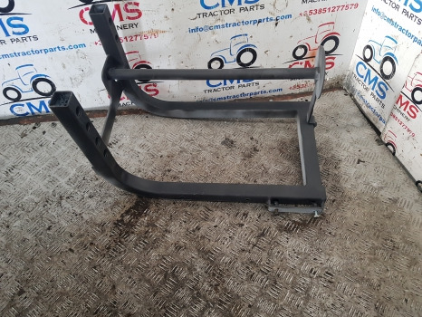 Massey Ferguson 5612, 5613, 5611, 5712 Fuel Tank Support Bracket Lhs 4356814m91 - Rezervor combustibil: Foto 2 Massey Ferguson 5612, 5613, 5611, 5712 Fuel Tank Support Bracket Lhs 4356814m91 - Rezervor combustibil: Foto 2