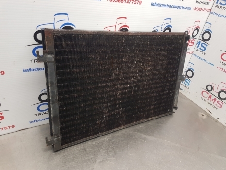 Massey Ferguson 6150, 4700, 5700, 6700 Ser Exchanger Condender, Cooler 4377730m4 - Sistem de răcire pentru Tractor agricol: Foto 4 Massey Ferguson 6150, 4700, 5700, 6700 Ser Exchanger Condender, Cooler 4377730m4 - Sistem de răcire pentru Tractor agricol: Foto 4