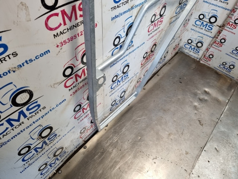 Massey Ferguson 6180, 6100, 8100, 8200 Cab Door Frame Lh Galvanized 3902119m91 - Uşă și piese: Foto 4 Massey Ferguson 6180, 6100, 8100, 8200 Cab Door Frame Lh Galvanized 3902119m91 - Uşă și piese: Foto 4