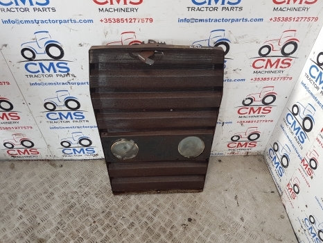 Massey Ferguson 690, 698, 699, 265, 275 Front Grille 682342m91, 1682950m91 - Grilă pentru Tractor agricol: Foto 1 Massey Ferguson 690, 698, 699, 265, 275 Front Grille 682342m91, 1682950m91 - Grilă pentru Tractor agricol: Foto 1