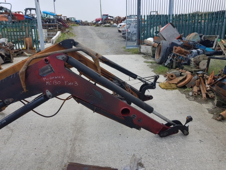 Mccormick Mc 130 Power4 Tier 3, 120, 110, Front Loader Complete - Încarcator frontal pentru tractor: Foto 5 Mccormick Mc 130 Power4 Tier 3, 120, 110, Front Loader Complete - Încarcator frontal pentru tractor: Foto 5