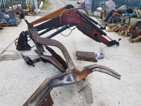 Mccormick Mc 130 Power4 Tier 3, 120, 110, Front Loader Complete - Încarcator frontal pentru tractor: Foto 1 Mccormick Mc 130 Power4 Tier 3, 120, 110, Front Loader Complete - Încarcator frontal pentru tractor: Foto 1