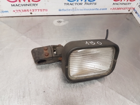New Holland Case Mxm190, Ts115, Tm140, Tm150, Tm190 Work Lamp Light 82014951 - Lumină pentru Tractor agricol: Foto 4 New Holland Case Mxm190, Ts115, Tm140, Tm150, Tm190 Work Lamp Light 82014951 - Lumină pentru Tractor agricol: Foto 4
