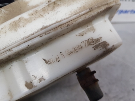 New Holland Case T6, T7, Maxxum, Puma T7.200 Brake Fluid Reservoir 84154075 - Cilindru frână pentru Utilaje agricole: Foto 5 New Holland Case T6, T7, Maxxum, Puma T7.200 Brake Fluid Reservoir 84154075 - Cilindru frână pentru Utilaje agricole: Foto 5