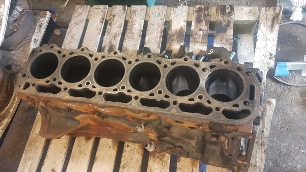 New Holland Case Tm, Mxm 120, 130  Cylinder Block 87802648, 84215970, 87802526 - Blocul cilindrilor pentru Tractor agricol: Foto 1 New Holland Case Tm, Mxm 120, 130  Cylinder Block 87802648, 84215970, 87802526 - Blocul cilindrilor pentru Tractor agricol: Foto 1