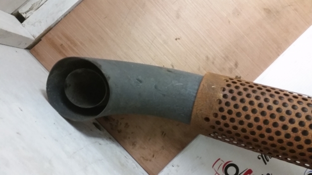New Holland T5.100, T5.110, T5.120 Exhaust Pipe Assy 47939799 - Țeavă esapament pentru Tractor agricol: Foto 3 New Holland T5.100, T5.110, T5.120 Exhaust Pipe Assy 47939799 - Țeavă esapament pentru Tractor agricol: Foto 3