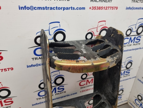 New Holland T5.120, T5, Case Farmall, Cab Footstep, Step Rhs 47876949 - Scară: Foto 3 New Holland T5.120, T5, Case Farmall, Cab Footstep, Step Rhs 47876949 - Scară: Foto 3
