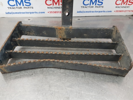 New Holland Tm, 60, Mxm, Fiat M Series Foot Step Assy Rhs 82019808, 82007892 - Scară: Foto 5 New Holland Tm, 60, Mxm, Fiat M Series Foot Step Assy Rhs 82019808, 82007892 - Scară: Foto 5
