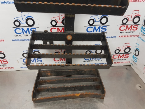 New Holland Tm, 60, Mxm, Fiat M Series, Foot Step Lhs 82009071, 82007892 - Scară pentru Utilaje agricole: Foto 2 New Holland Tm, 60, Mxm, Fiat M Series, Foot Step Lhs 82009071, 82007892 - Scară pentru Utilaje agricole: Foto 2