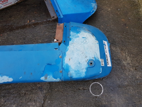 New Holland Tm, Ts, Tl, 60, 40, 35 Series, Cab Mudguard Kit 82007495, 82007496 - Aripă: Foto 4 New Holland Tm, Ts, Tl, 60, 40, 35 Series, Cab Mudguard Kit 82007495, 82007496 - Aripă: Foto 4