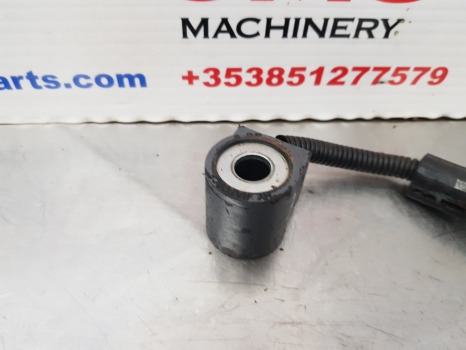New Holland Tm150, Tm165, Tm115, Tm135 Solenoid Valve 82024728 - Senzor: Foto 2 New Holland Tm150, Tm165, Tm115, Tm135 Solenoid Valve 82024728 - Senzor: Foto 2