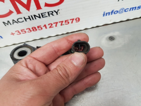 New Holland Tm150, Tm165, Tm115, Tm135 Solenoid Valve 82024728 - Senzor: Foto 3 New Holland Tm150, Tm165, Tm115, Tm135 Solenoid Valve 82024728 - Senzor: Foto 3