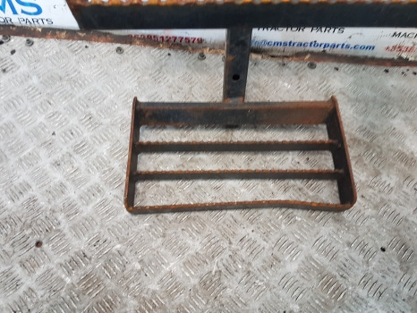 New Holland Tm175, 190, Case Mxm175, 190, Foot Step Assy Lhs 82025821, 82023432 - Scară pentru Utilaje agricole: Foto 5 New Holland Tm175, 190, Case Mxm175, 190, Foot Step Assy Lhs 82025821, 82023432 - Scară pentru Utilaje agricole: Foto 5