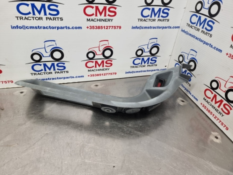 New Holland Ts115, Tm115, Tm125, Ts90 Air Conditioning Panel 82011639, 82034494 - Cabină și interior: Foto 3 New Holland Ts115, Tm115, Tm125, Ts90 Air Conditioning Panel 82011639, 82034494 - Cabină și interior: Foto 3