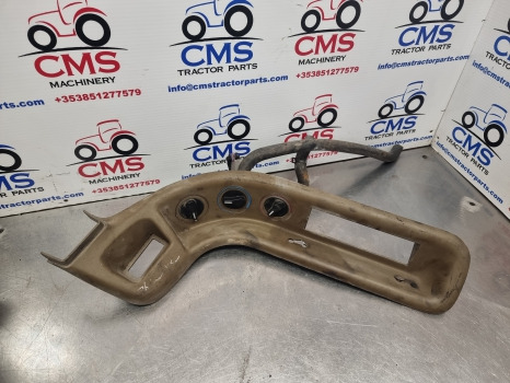 New Holland Ts115, Tm115, Tm125, Ts90 Air Conditioning Panel 82011639, 82034494 - Cabină și interior: Foto 1 New Holland Ts115, Tm115, Tm125, Ts90 Air Conditioning Panel 82011639, 82034494 - Cabină și interior: Foto 1