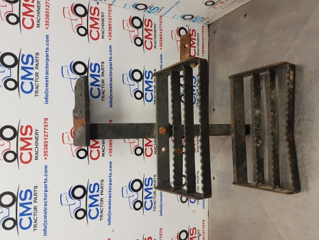 T5000, Tl, Tla, Case Jxu Series, Foot Step Assy Rhs 5184803, 82007963, 82007964 - Scară pentru Utilaje agricole: Foto 2 T5000, Tl, Tla, Case Jxu Series, Foot Step Assy Rhs 5184803, 82007963, 82007964 - Scară pentru Utilaje agricole: Foto 2