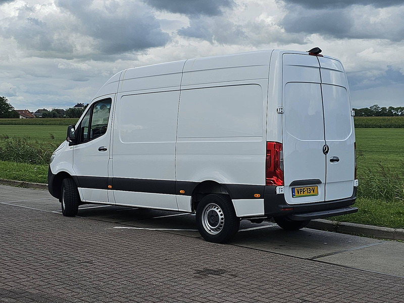 Mercedes-Benz Sprinter 317 ac automaat EURO6 - Dubă: Foto 5 Mercedes-Benz Sprinter 317 ac automaat EURO6 - Dubă: Foto 5