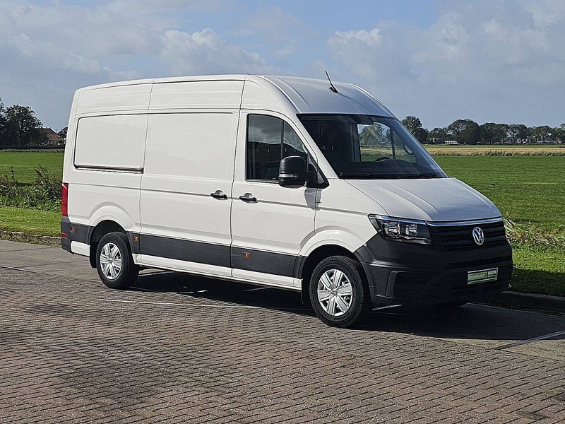 Volkswagen Crafter 2.0 TDI L3H3 - Dubă: Foto 4 Volkswagen Crafter 2.0 TDI L3H3 - Dubă: Foto 4