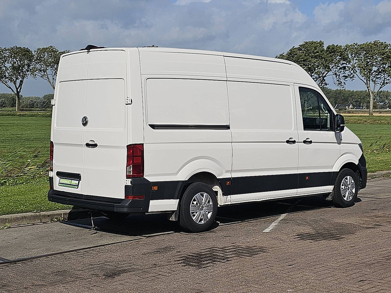 Volkswagen Crafter 2.0 TDI L3H3 - Dubă: Foto 3 Volkswagen Crafter 2.0 TDI L3H3 - Dubă: Foto 3