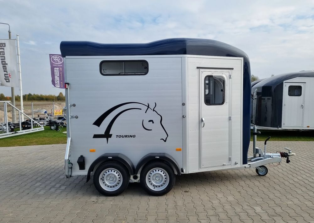 CHEVAL LIBERTÉ Touring Country + siodlarnia | przyczepa dla dwóch koni z rampą z przodu | 2000 kg DMC - Remorcă transport cai: Foto 4 CHEVAL LIBERTÉ Touring Country + siodlarnia | przyczepa dla dwóch koni z rampą z przodu | 2000 kg DMC - Remorcă transport cai: Foto 4