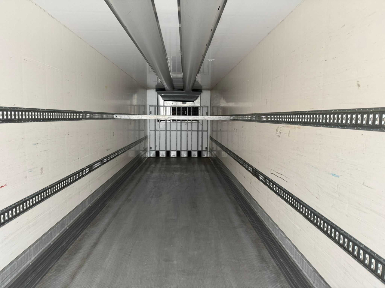 Сhłodnia CHEREAU ,THERMO KING SLXi 300 , SAF, 2017 rok, 6146 mtg !!! - Semiremorcă frigider: Foto 5 Сhłodnia CHEREAU ,THERMO KING SLXi 300 , SAF, 2017 rok, 6146 mtg !!! - Semiremorcă frigider: Foto 5