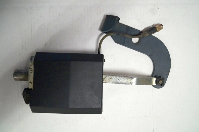 Jungheinrich 50462520 | Battery trolley lock for ETV from year 2006 including SW Battery trolley lock for ETV from year 2006 including SWITCH INDUCT. APPROXIMATION 50462522 - Cadru/ Şasiu pentru Stivuitor: Foto 1 Jungheinrich 50462520 | Battery trolley lock for ETV from year 2006 including SW Battery trolley lock for ETV from year 2006 including SWITCH INDUCT. APPROXIMATION 50462522 - Cadru/ Şasiu pentru Stivuitor: Foto 1