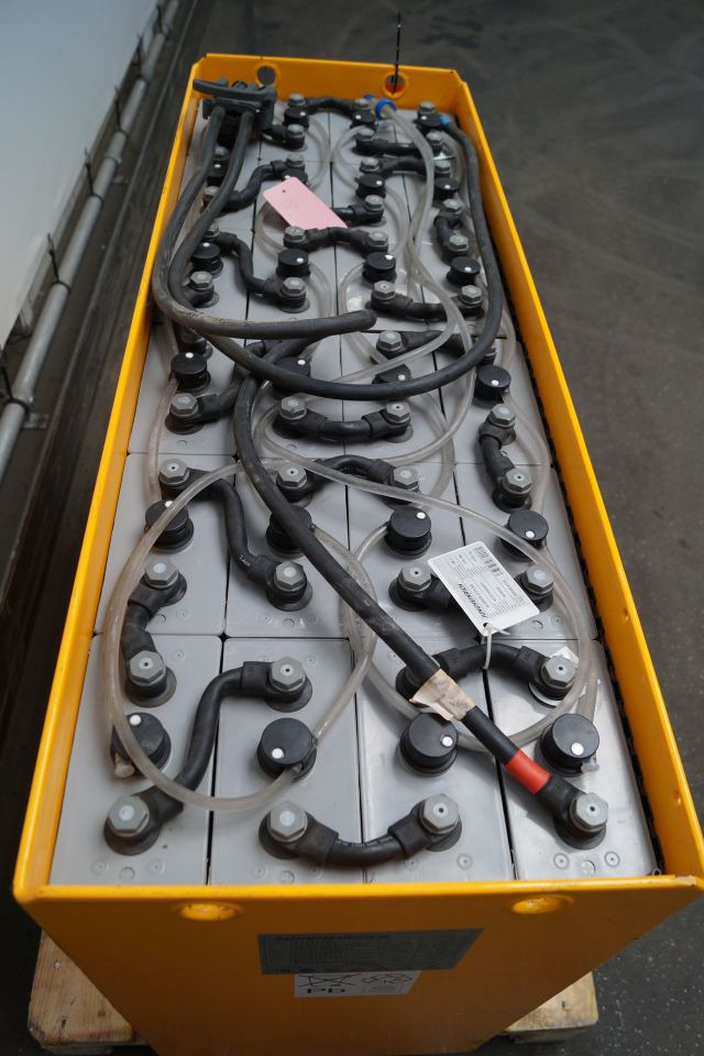 Jungheinrich unknown | Battery 48V775Ah 05-EPZS775SC Year 2024 weight 1135 kg sn - Acumulator pentru Stivuitor: Foto 2 Jungheinrich unknown | Battery 48V775Ah 05-EPZS775SC Year 2024 weight 1135 kg sn - Acumulator pentru Stivuitor: Foto 2