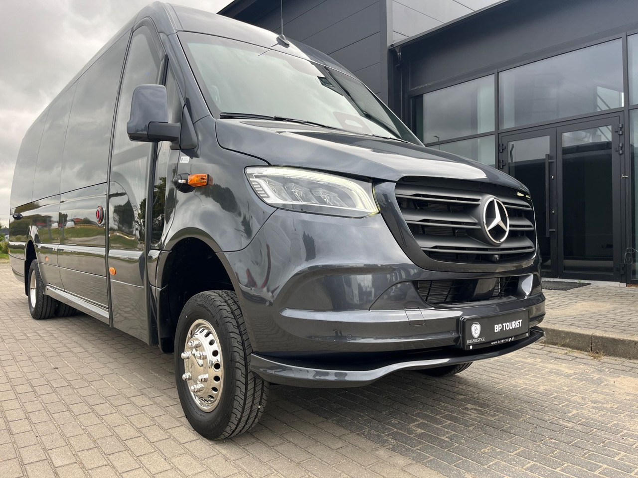 Mercedes-Benz Sprinter 519 AWD 4x4 TOURIST  / 21 to 24 Seats - Microbuz, Transport persoane: Foto 2 Mercedes-Benz Sprinter 519 AWD 4x4 TOURIST  / 21 to 24 Seats - Microbuz, Transport persoane: Foto 2
