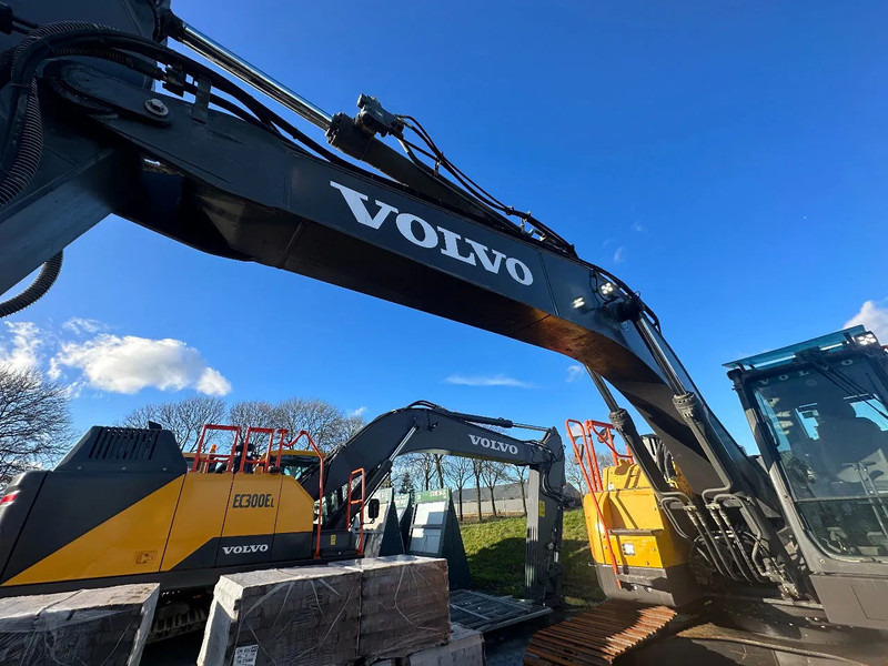 Volvo ECR 235 EL - Excavator pe şenile: Foto 5 Volvo ECR 235 EL - Excavator pe şenile: Foto 5