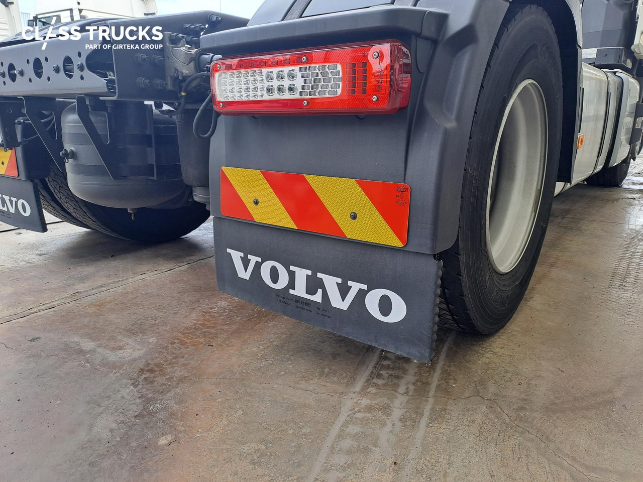 Volvo FH 460 Globetrotter XL Retarder i-Save - Cap tractor: Foto 4 Volvo FH 460 Globetrotter XL Retarder i-Save - Cap tractor: Foto 4